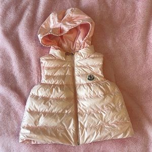 Jacket sleeveless Moncler, 18-24 months, pink color